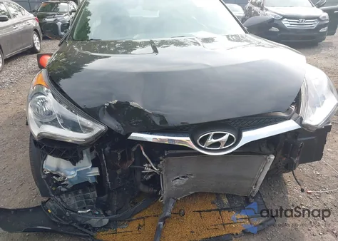 2016 Hyundai Veloster z USA, uszkodzony, nr VIN KMHTC6ADXGU252572